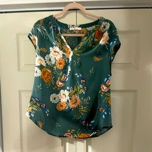 Short sleeve top can be dressed up or down
